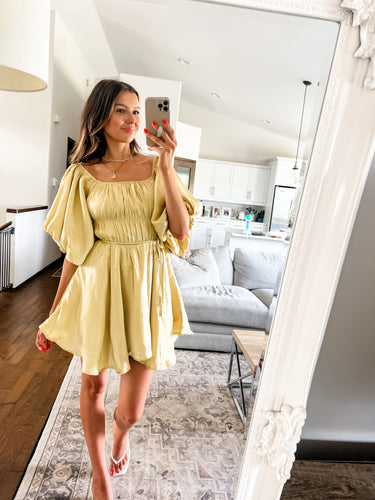 BUBBLE SLEEVE FLARED MINI DRESS