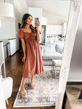Load image into Gallery viewer, PUFF SLEEVE MIDI DRESS