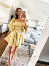 Load image into Gallery viewer, BUBBLE SLEEVE FLARED MINI DRESS