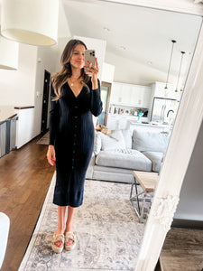 LONG SLEEVE KNIT MIDI DRESS