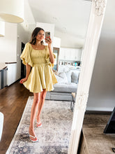 Load image into Gallery viewer, BUBBLE SLEEVE FLARED MINI DRESS