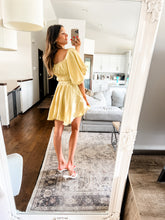 Load image into Gallery viewer, BUBBLE SLEEVE FLARED MINI DRESS