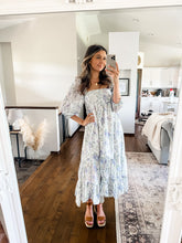 Load image into Gallery viewer, CECILY FLORAL MAXI DRESS