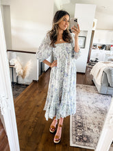 Load image into Gallery viewer, CECILY FLORAL MAXI DRESS