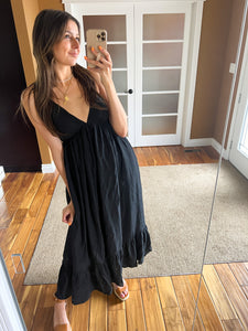 DELORES FLOWY MAXI DRESS (2 COLOURS)