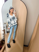 Load image into Gallery viewer, DAKOTA SWEATER (S-XL)
